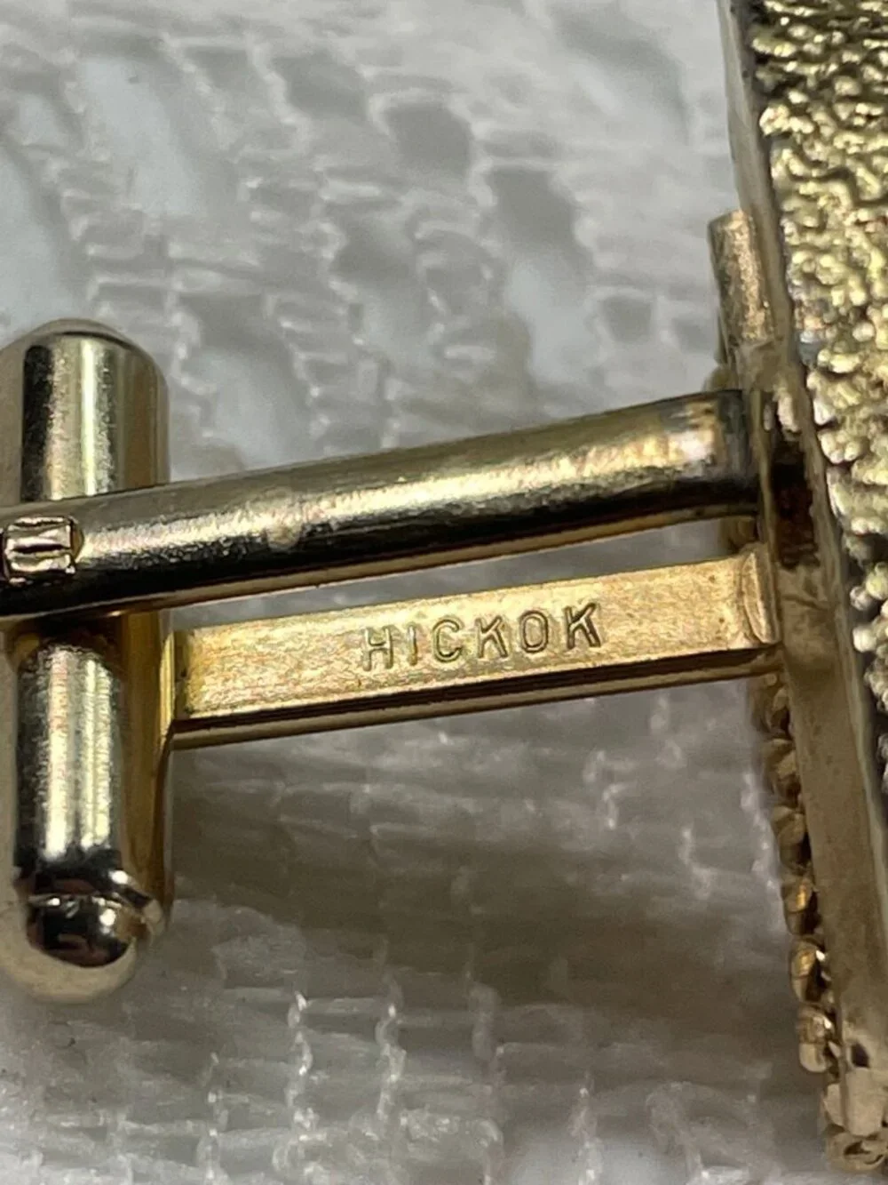 Vintage HICKOK Gold Mesh Wrap Cufflinks Black Green Atomic Glass Cabochon MCM